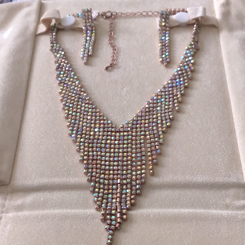 New Nordstrom Aurora Borealis Necklace Earrings Set 30$